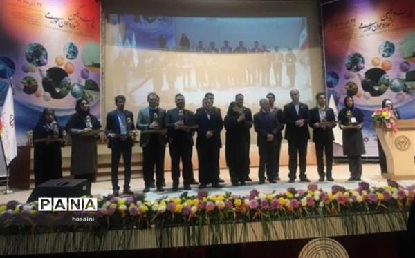 پخش مستقیم مراسم تجلیل از مدال آوران المپیادهای علمی و برگزیدگان پخش مستقیم مراسم تجلیل از مدال آوران المپیادهای علمی و برگزیدگان جشنواره جوان خوارزمی