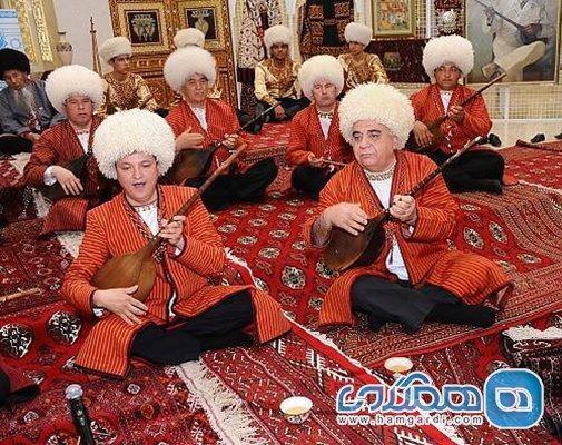 ترکمنستان پرونده هنر ساخت دوتار و هنر اجرای موسیقی سنتی همراه با خوانندگی را ثبت جهانی کرد